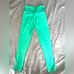 Ryderwear scrunch bum leggings. Full length.  Sz Small. Gym leggings for workout